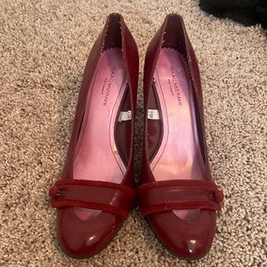 Maroon heels Isaac mizrahi size 8